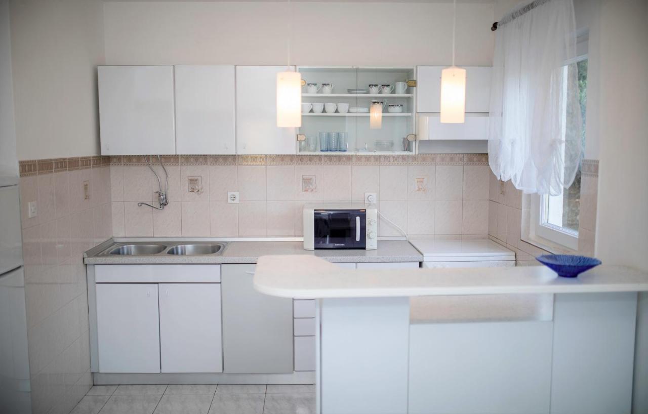 Apartments Anica Kampor Exterior photo